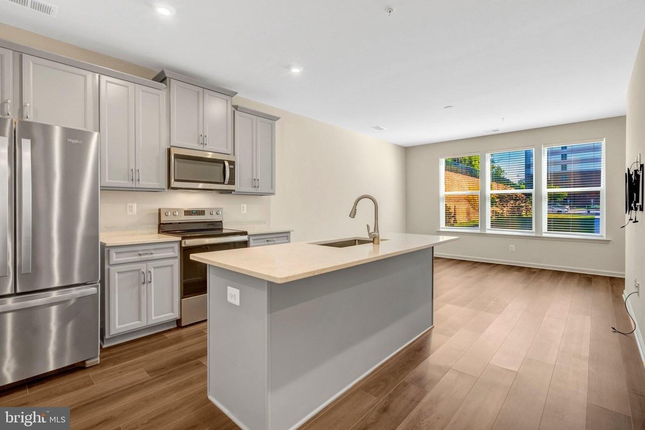 2508 Neabsco Common Pl - Photo 2 of 43