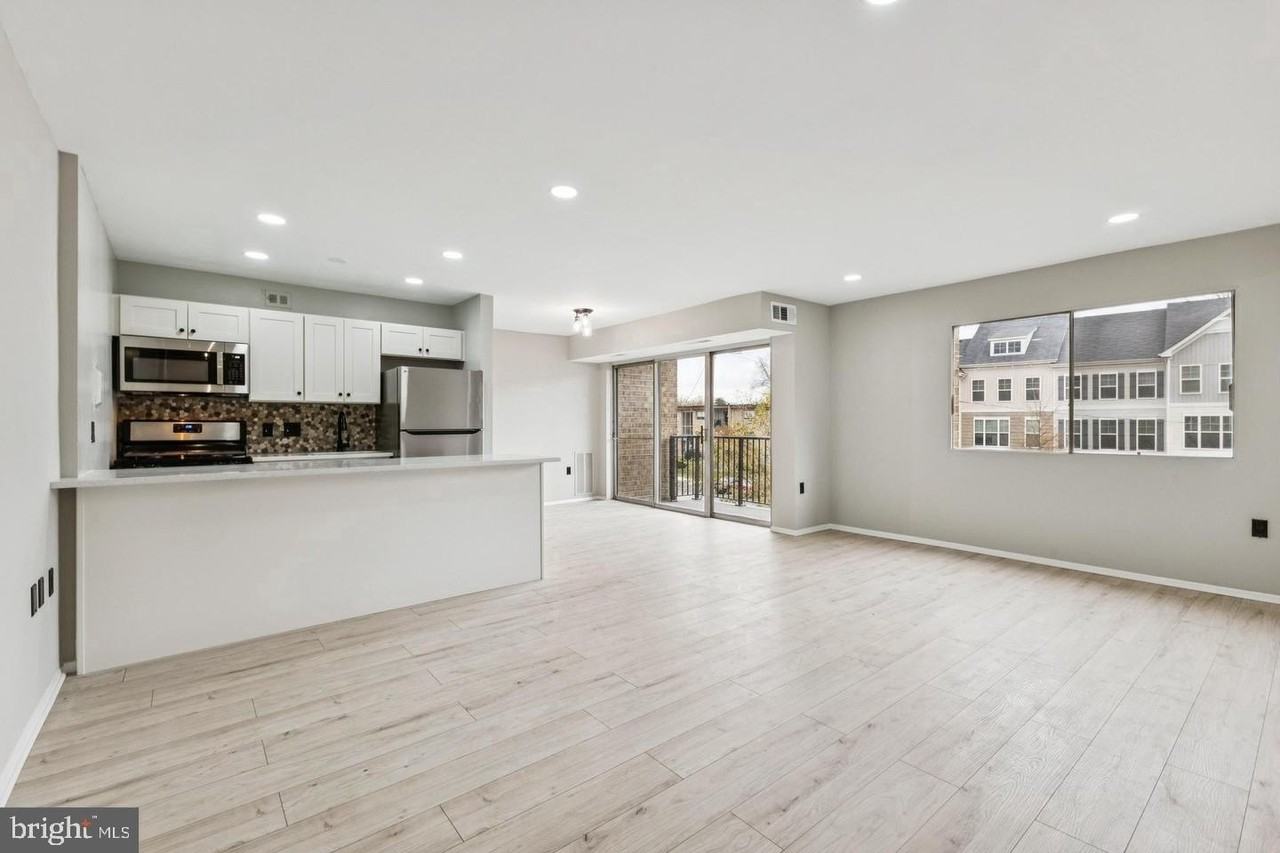 12751 Dara Dr #102 - Photo 5 of 16