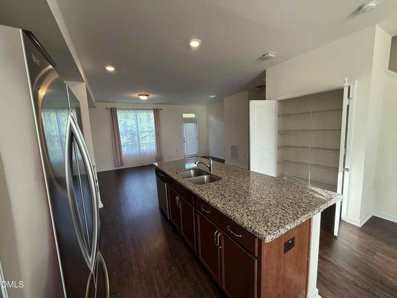 516 Skymont Dr - Photo 3 of 16