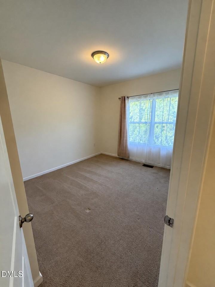 516 Skymont Dr - Photo 6 of 16