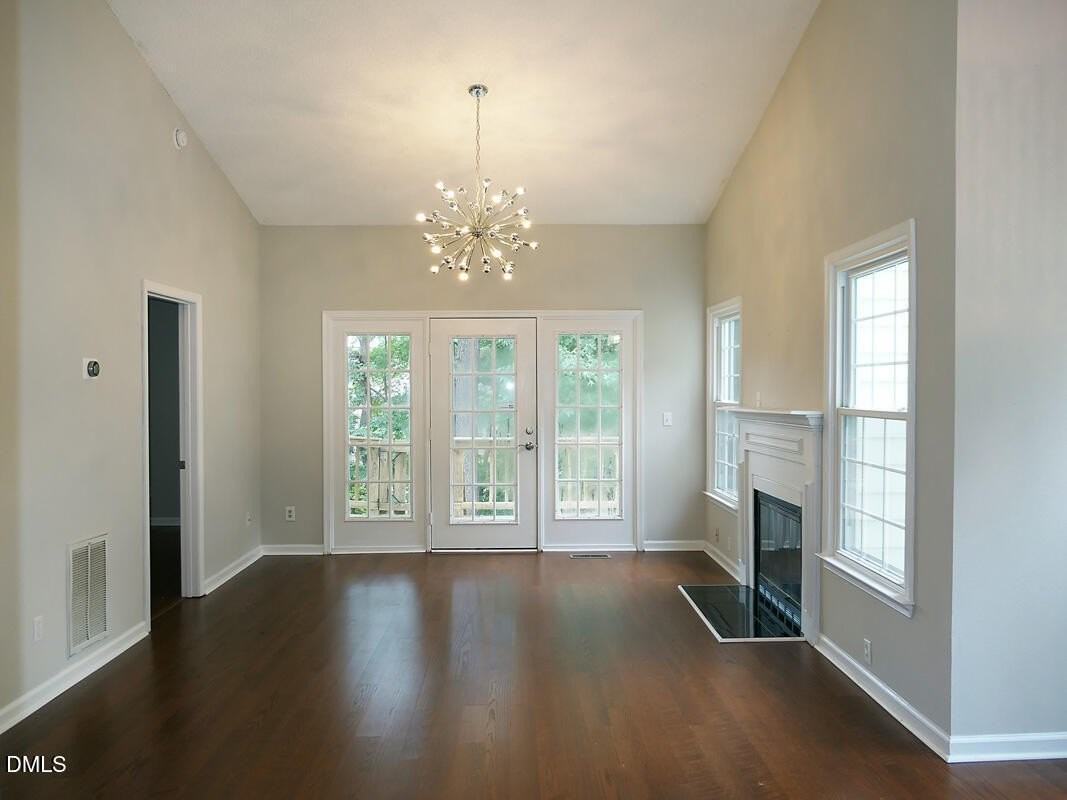 18 Preakness Dr - Photo 2 of 23