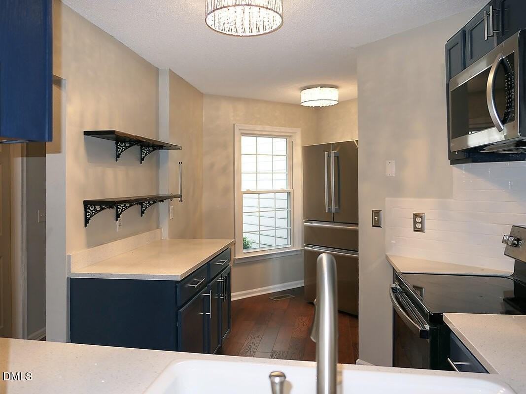 18 Preakness Dr - Photo 7 of 23