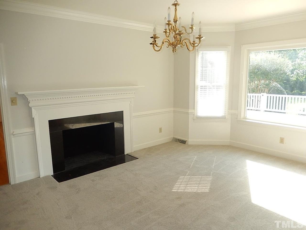 12621 Capital Blvd - Photo 5 of 33