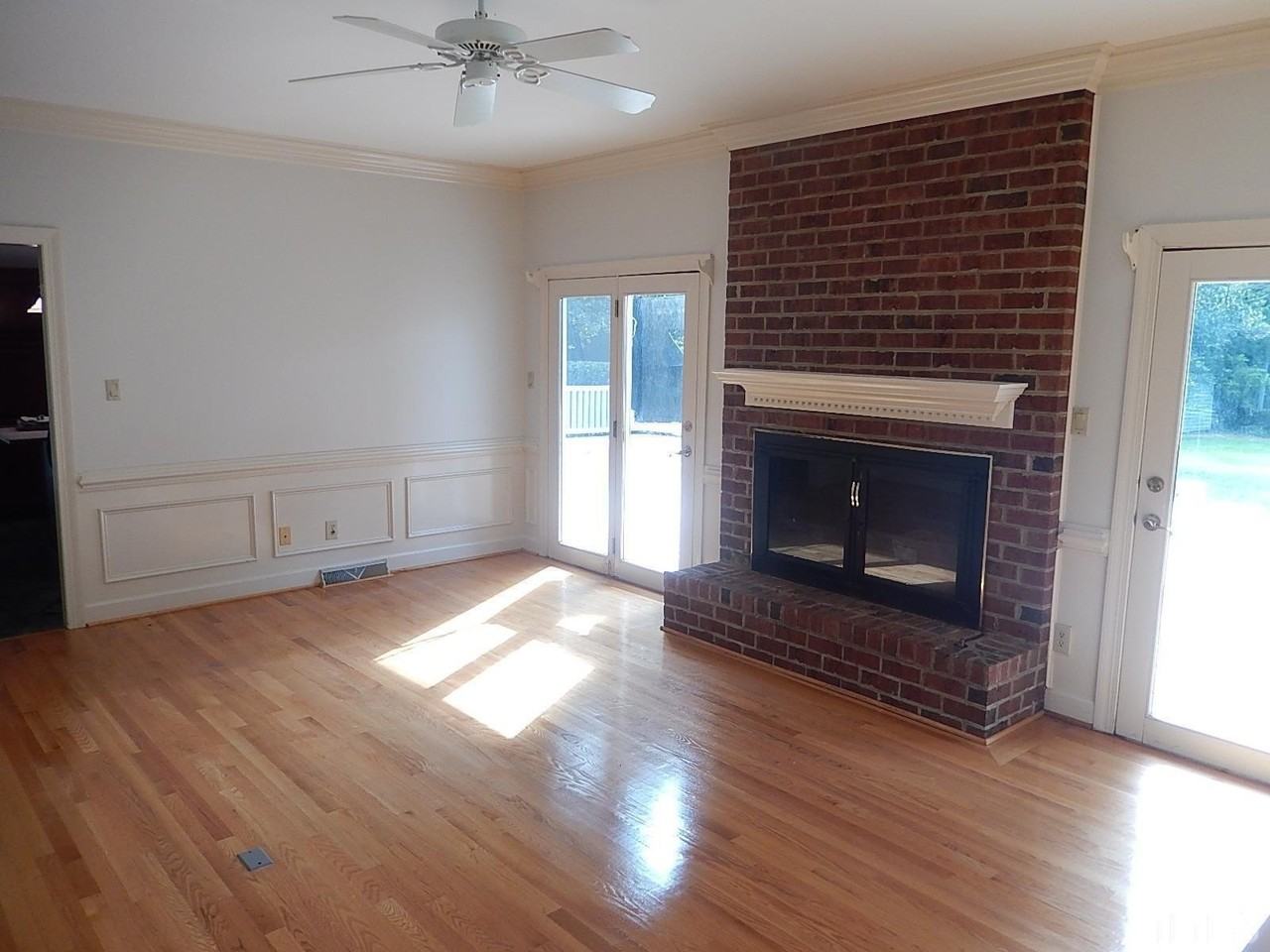 12621 Capital Blvd - Photo 7 of 33