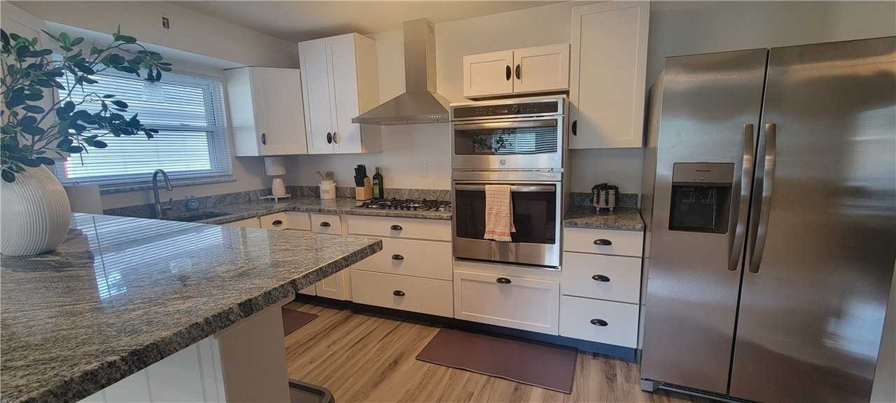 92 Pennsylvania Ave #92 - Photo 5 of 19