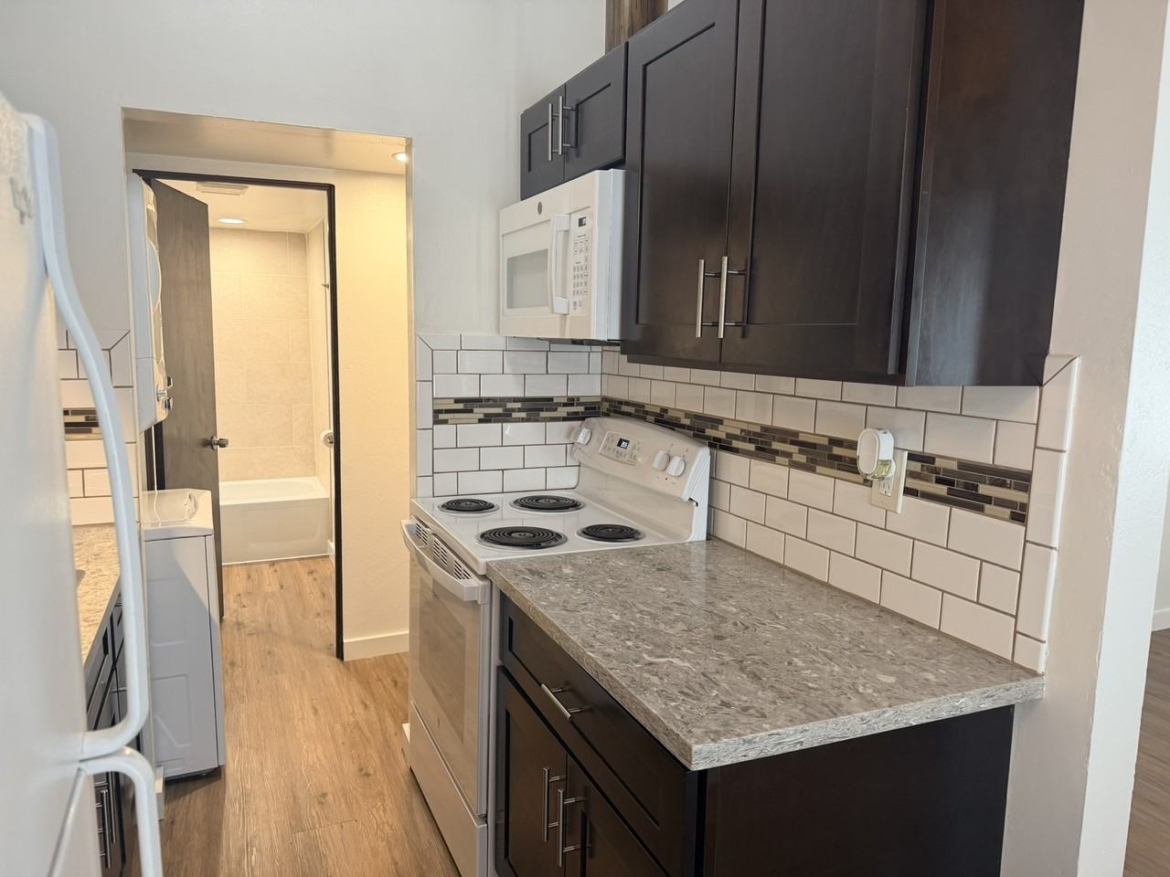 401 104th Street Court South - Photo 6 of 15