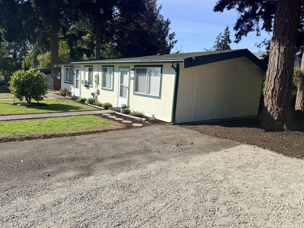 401 104th Street Court South - Photo 2 of 15