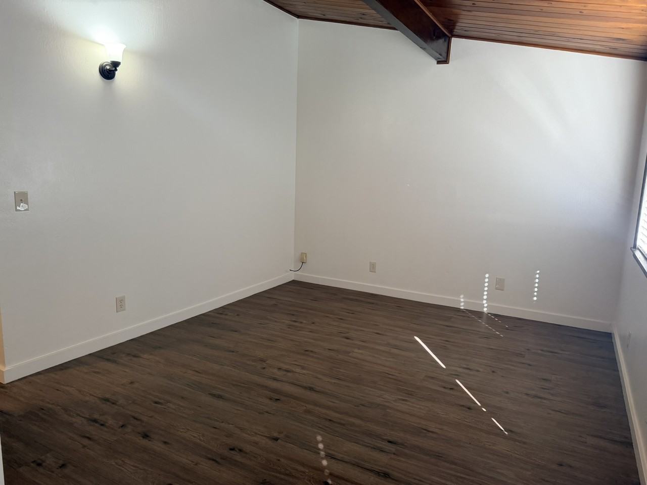 401 104th Street Court South - Photo 3 of 15