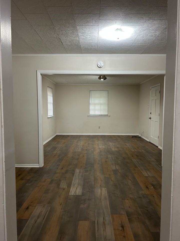 4634 Belle Dr #D - Photo 2 of 8