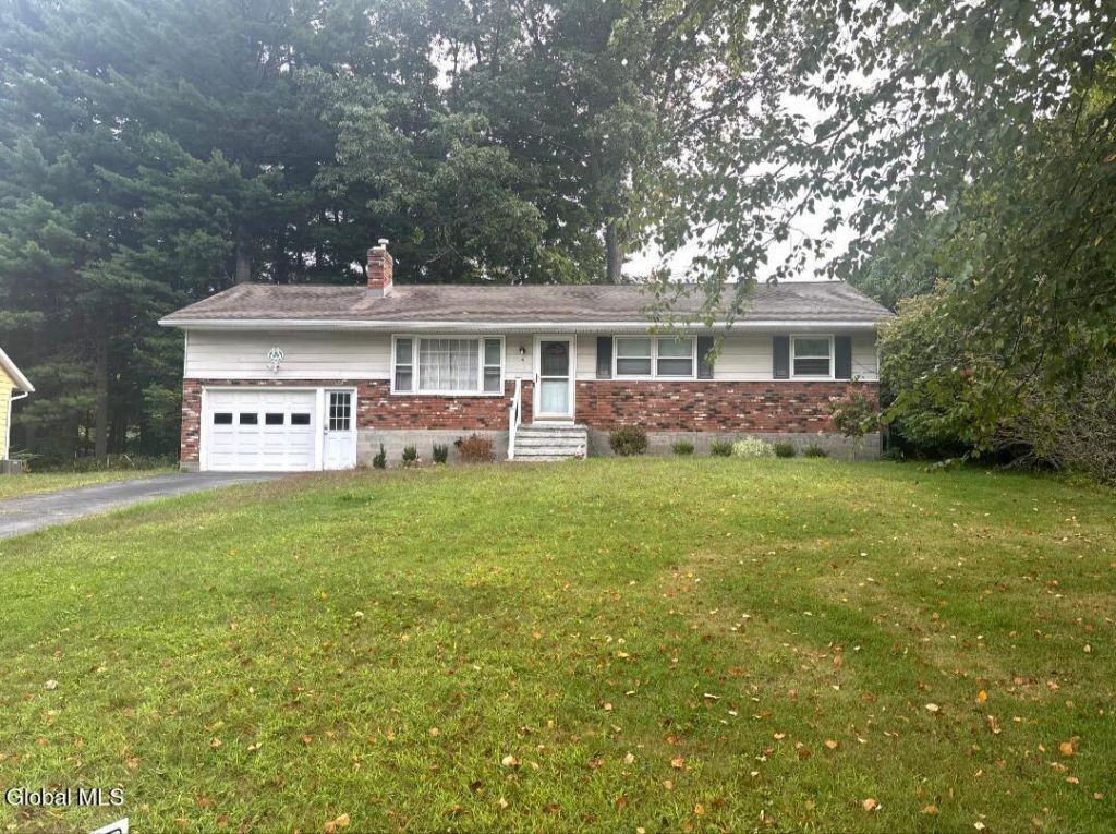 4 Limerick Ln