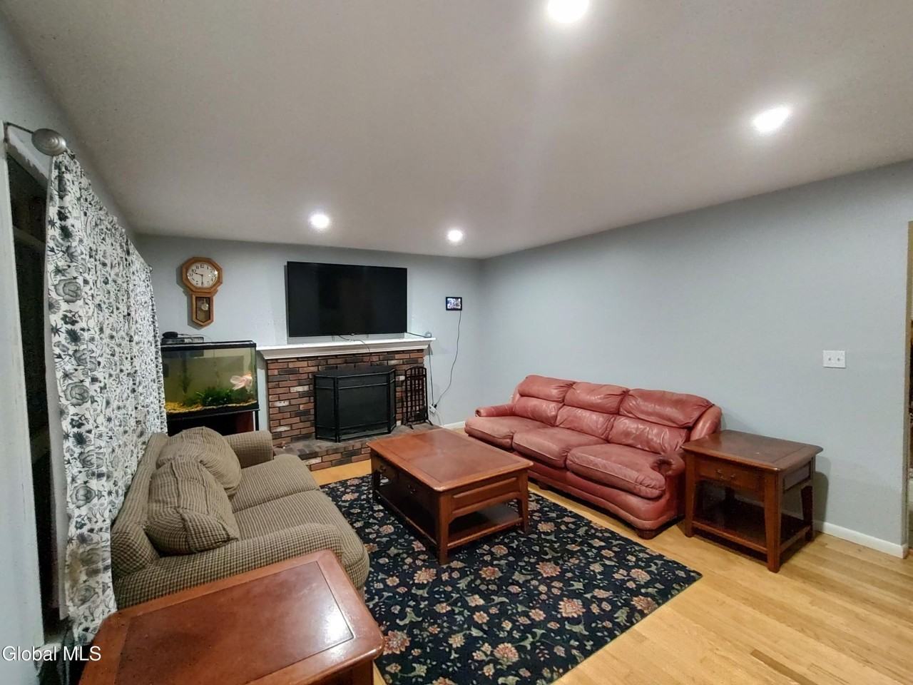4 Limerick Ln - Photo 2 of 17
