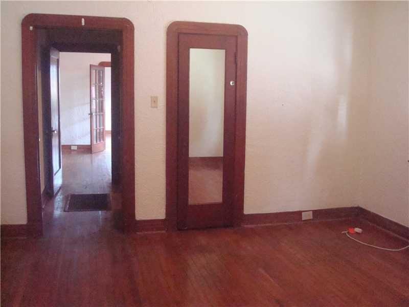 4902 Painters St - Photo 5 of 8