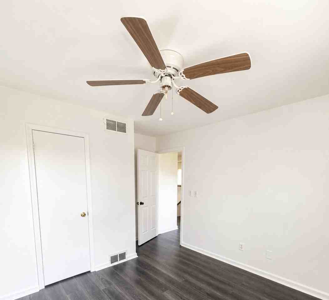 1108 E 5th St - Photo 4 of 12
