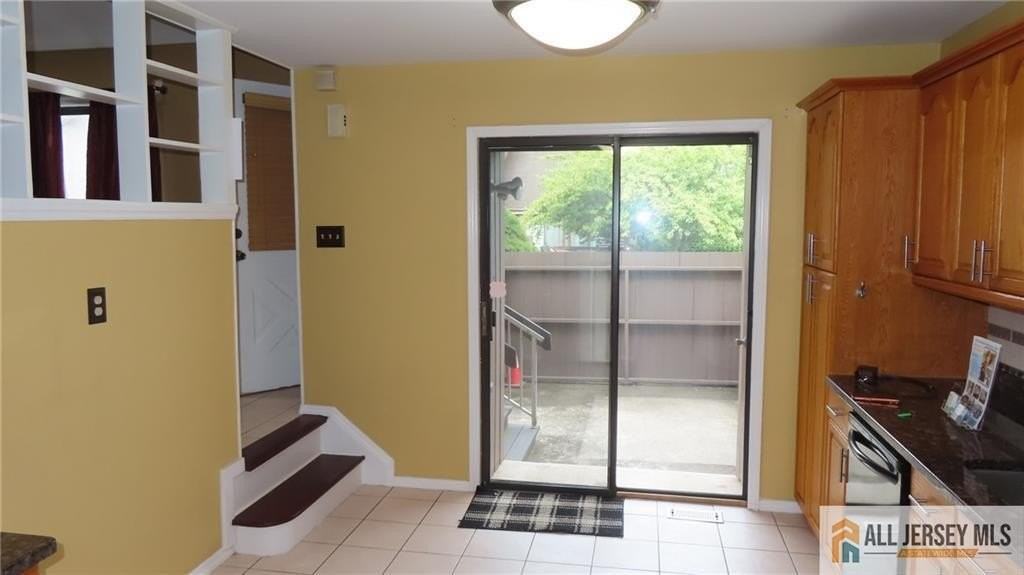 3443 Bloomingdale Dr - Photo 4 of 27