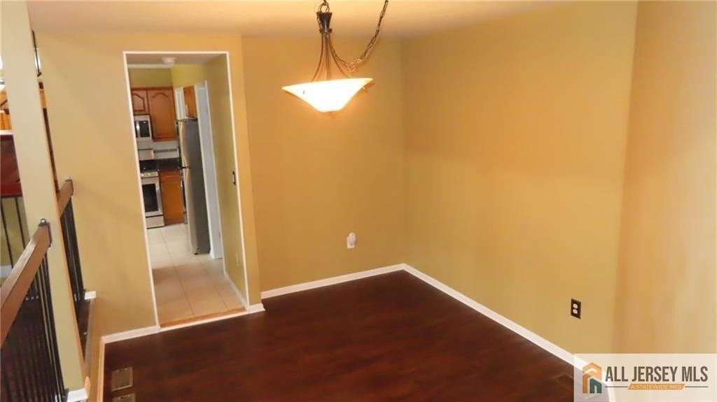 3443 Bloomingdale Dr - Photo 7 of 27
