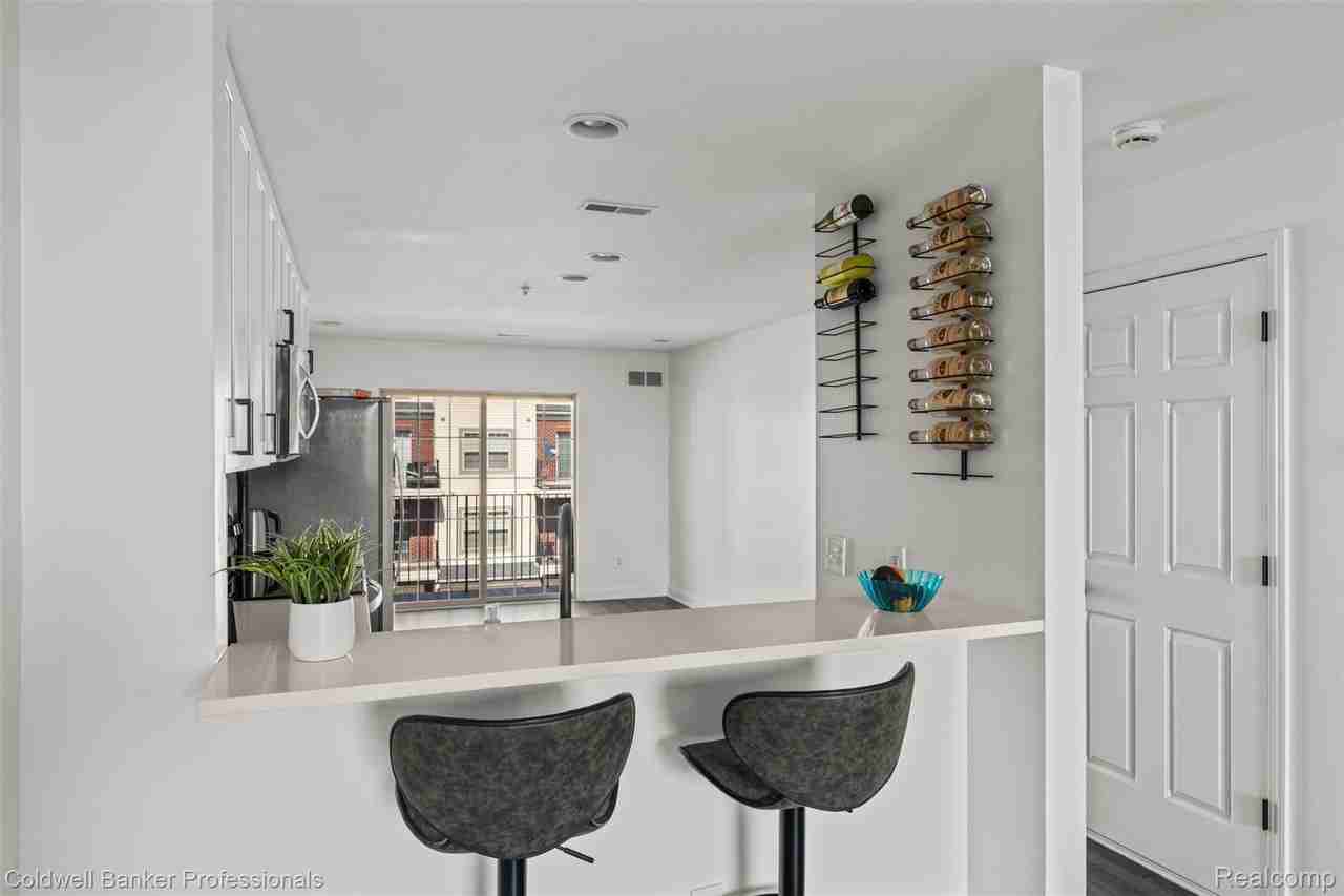 3245 Newbury Pl - Photo 7 of 40