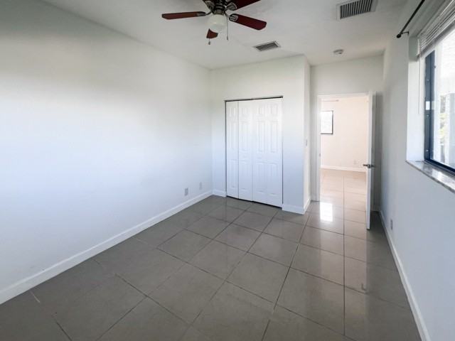4680 Sw 19th St - Photo 4 of 49