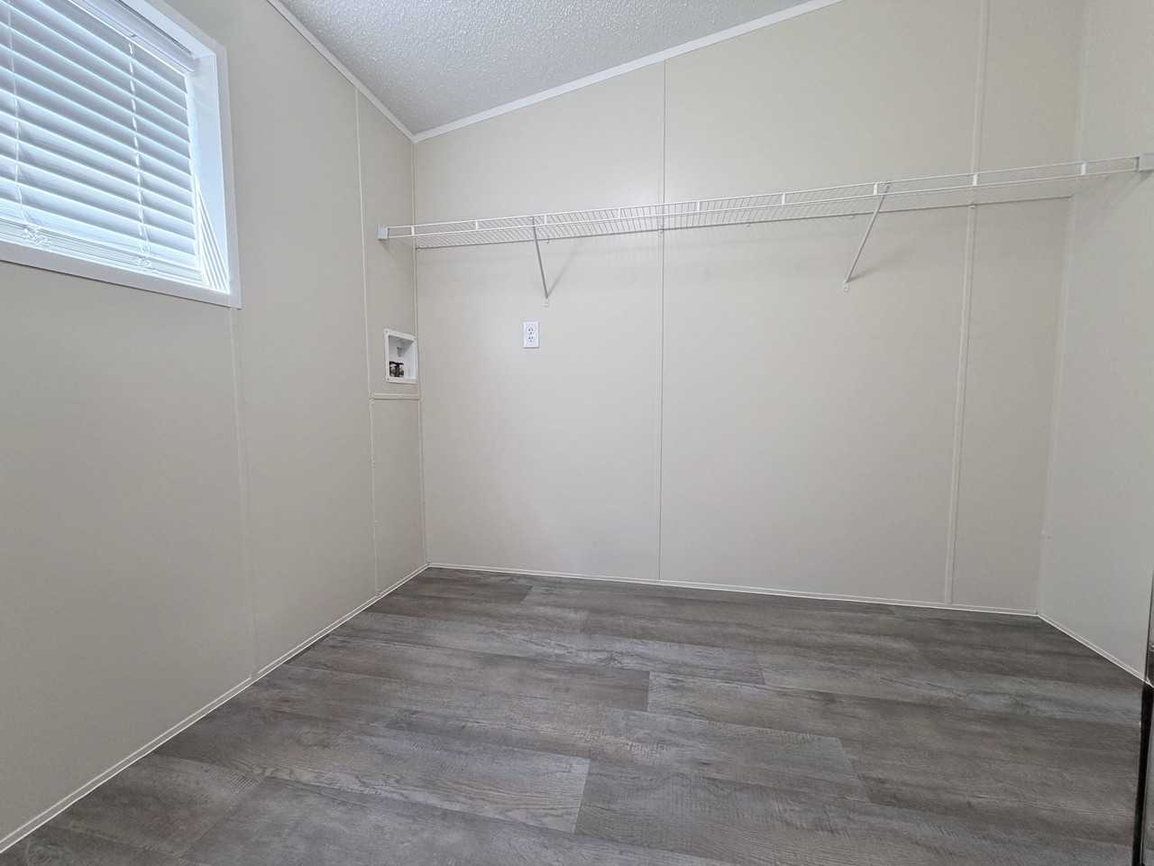 709 N Collins Fwy #104 - Photo 7 of 31