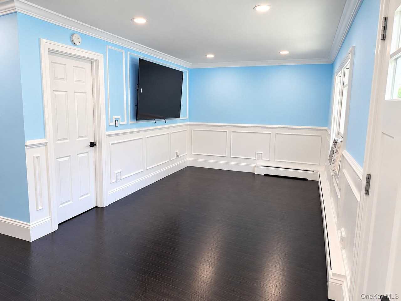 305 Smithtown Blvd ##6 - Photo 2 of 16