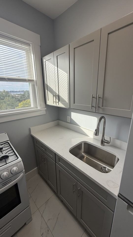 67 Tudor St #27