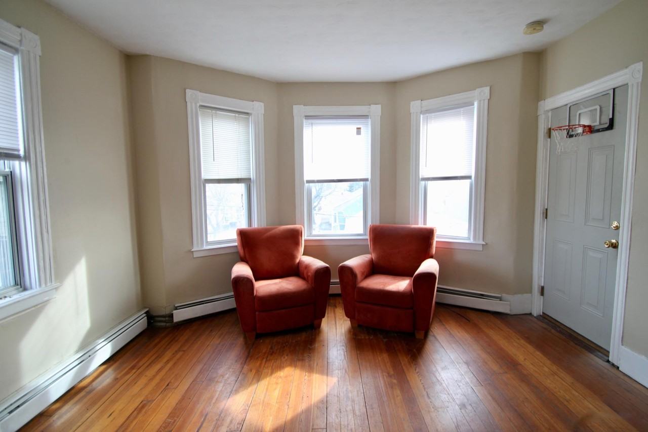 155 Ohio Ave #3 - Photo 4 of 4