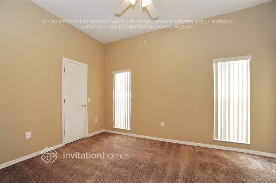 8288 Short Way - Photo 5 of 14