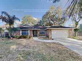 featured image of 709 Foxglove Pl