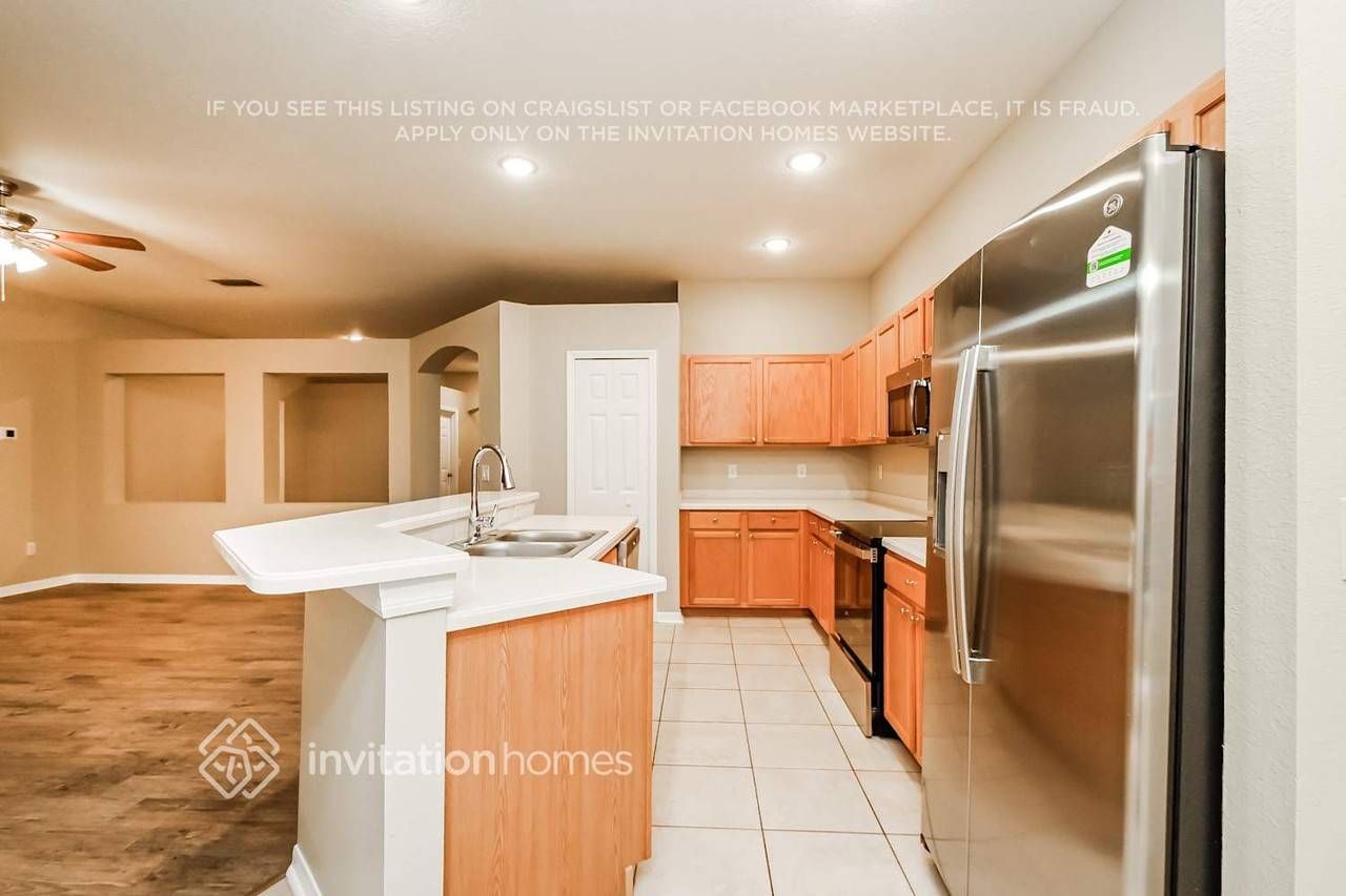 1527 Emerald Hill Way - Photo 6 of 17
