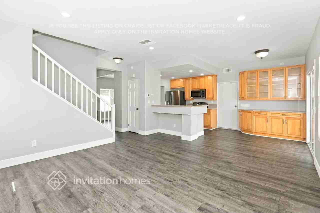 45024 Muirfield Dr - Photo 5 of 18