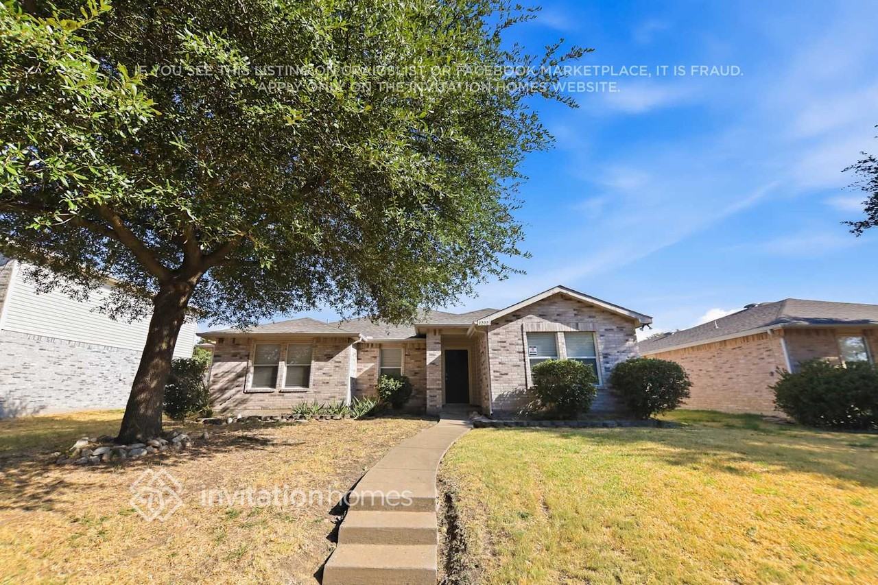 1202 Leeward Ln