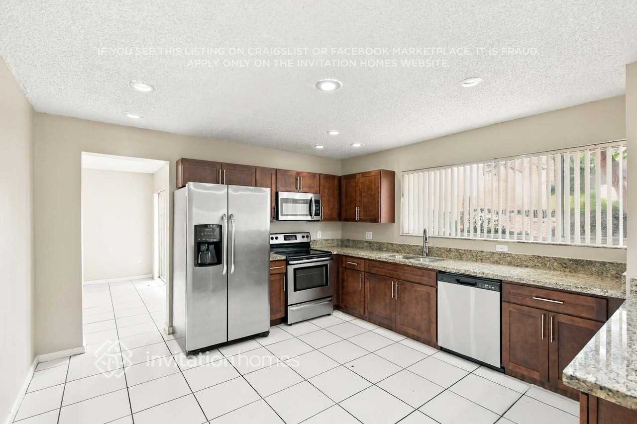 14661 Sw 93rd Ln - Photo 7 of 18
