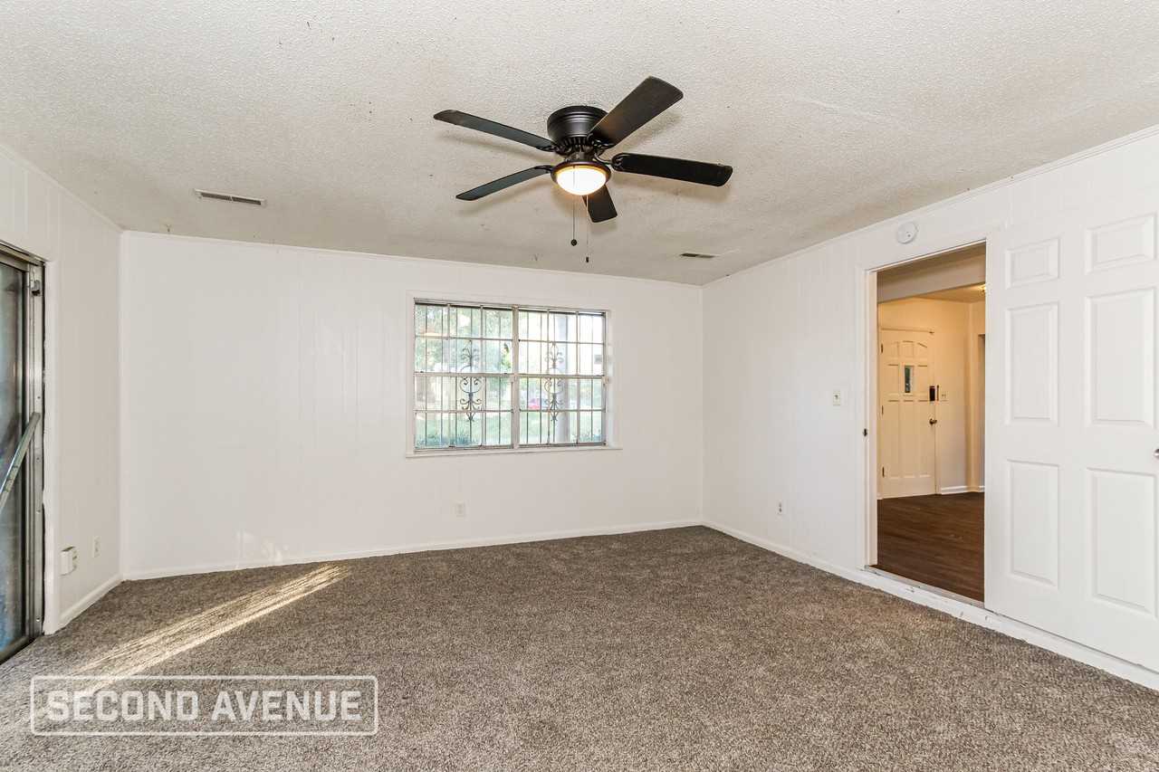 4600 Grasselli Blvd Sw - Photo 2 of 20