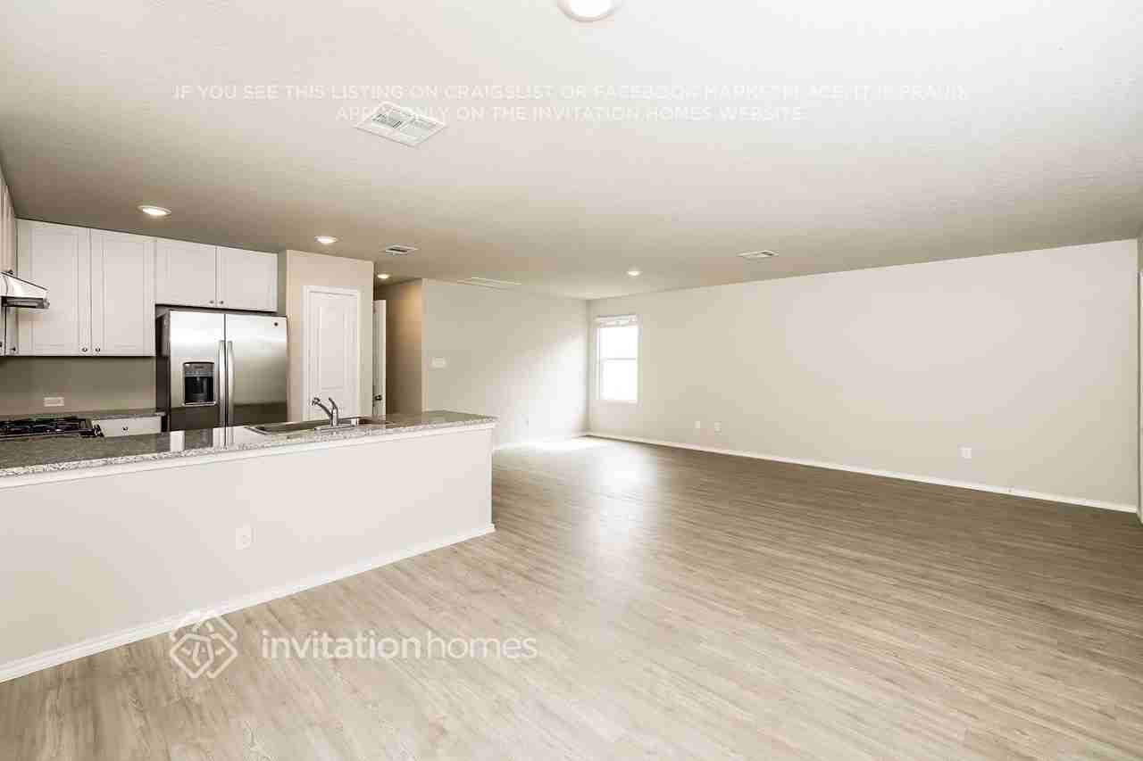 13702 Bucket Way - Photo 6 of 22