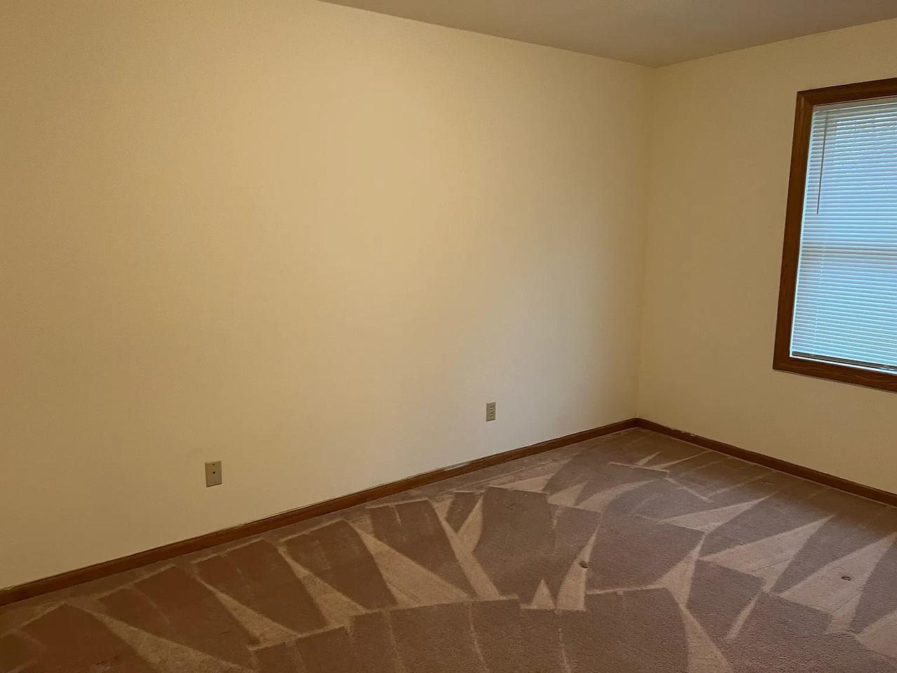 1095 Heritage Ct #1 - Photo 6 of 13