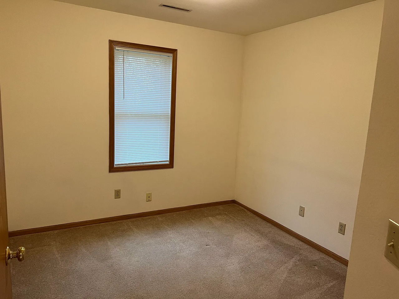 1095 Heritage Ct #1 - Photo 7 of 13