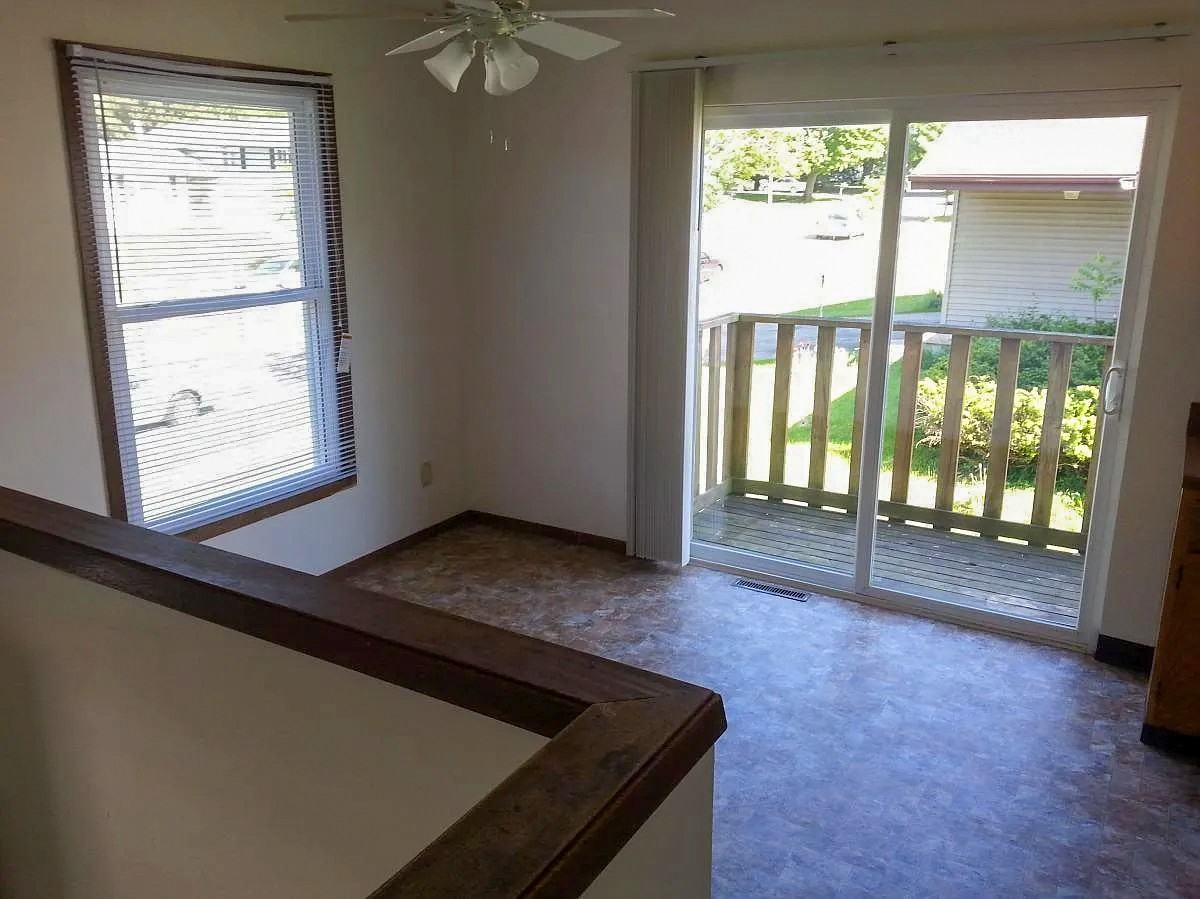 1301 S Thompson Dr #1 - Photo 3 of 10