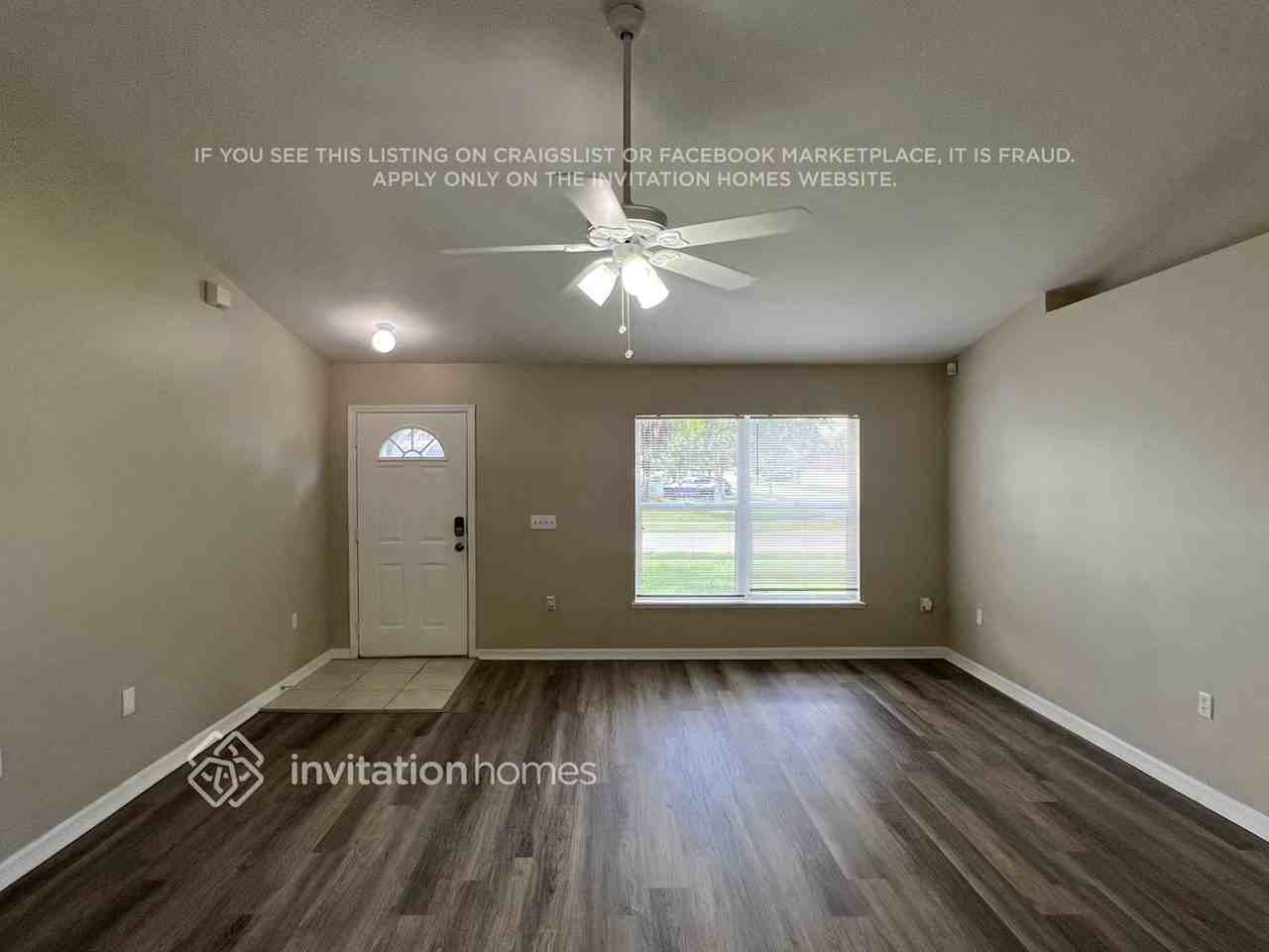 641 Stevelynn Cir - Photo 3 of 17