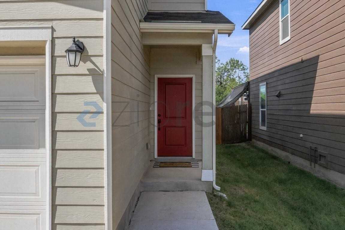 4623 Otra Otra Dr #1 - Photo 4 of 33