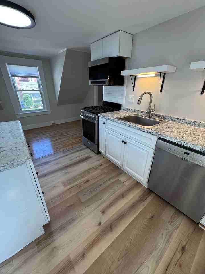 514 Amherst St #2 - Photo 2 of 15