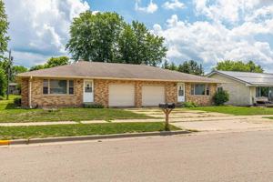 featured image of 33 W Klubertanz Dr #1