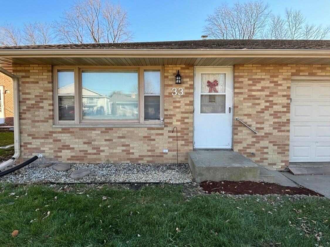 33 W Klubertanz Dr #1 - Photo 2 of 16