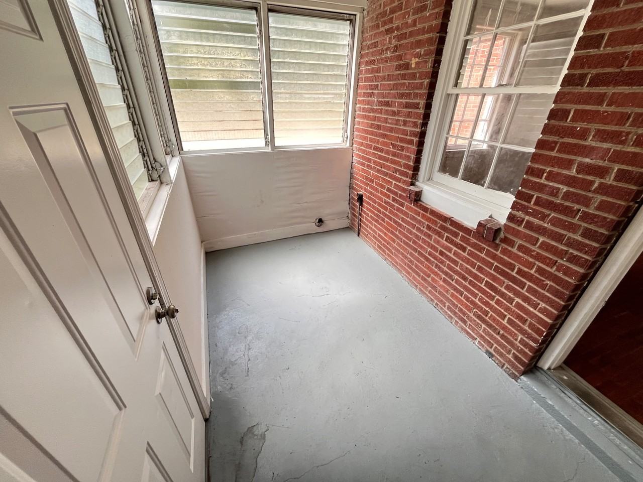 4844 Linden St #1 - Photo 5 of 15