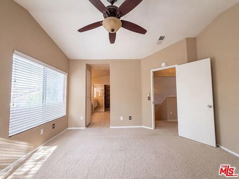5539 Avenue L6 - Photo 3 of 6