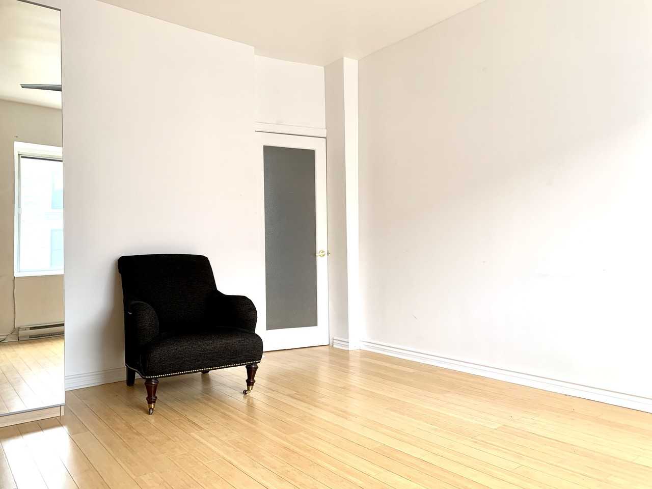 1047 Mont-Royal East 2F - Photo 4 of 8