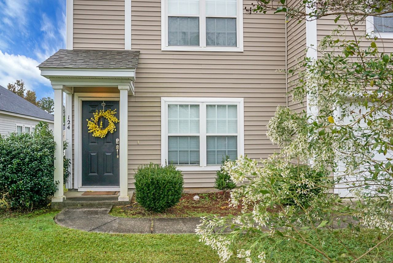 124 Larkspur Dr #1 - Photo 5 of 50