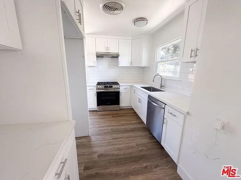 8015 Aldea Avenue - Photo 2 of 10
