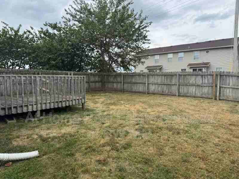 4303 N Jenni Ct - Photo 5 of 36