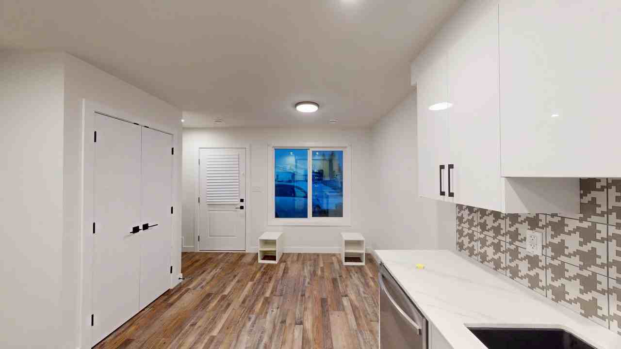 12451 Grdn-12451 47 Street Nw - Photo 4 of 13