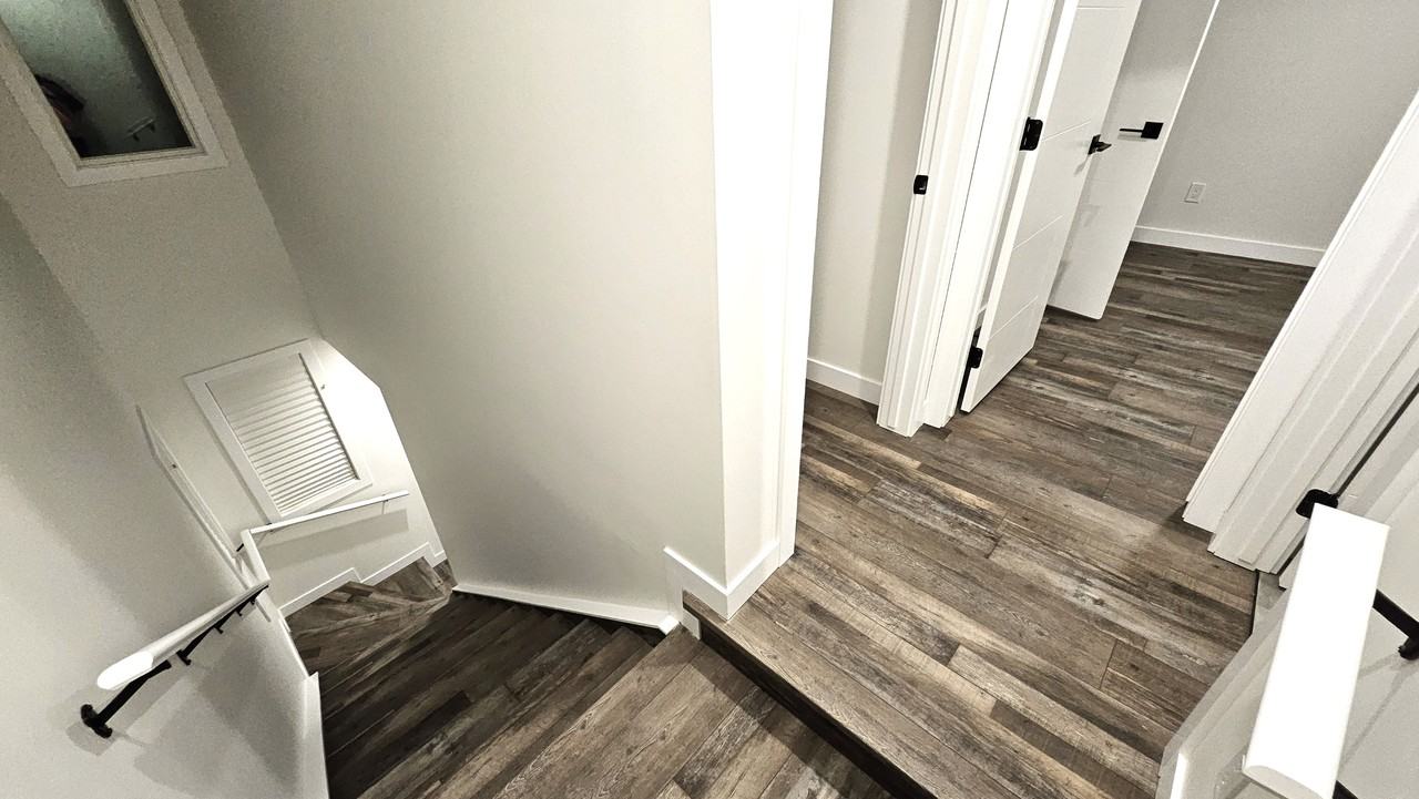 12451 Grdn-12451 47 Street Nw - Photo 6 of 13
