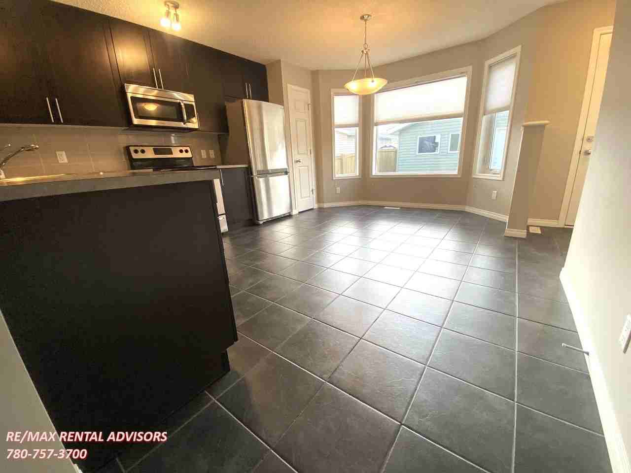 7503 22 Ave Sw - Photo 5 of 28